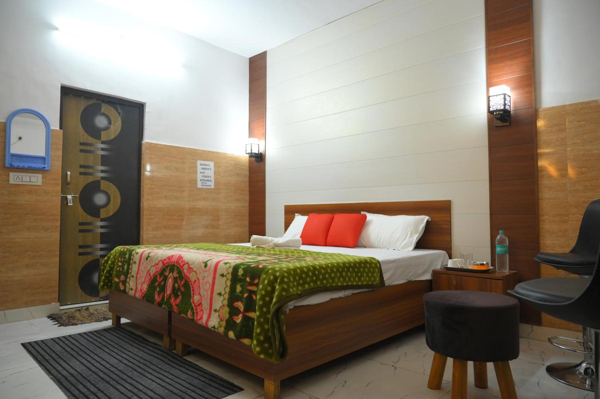 Hotel Starlight Meerut Exterior foto