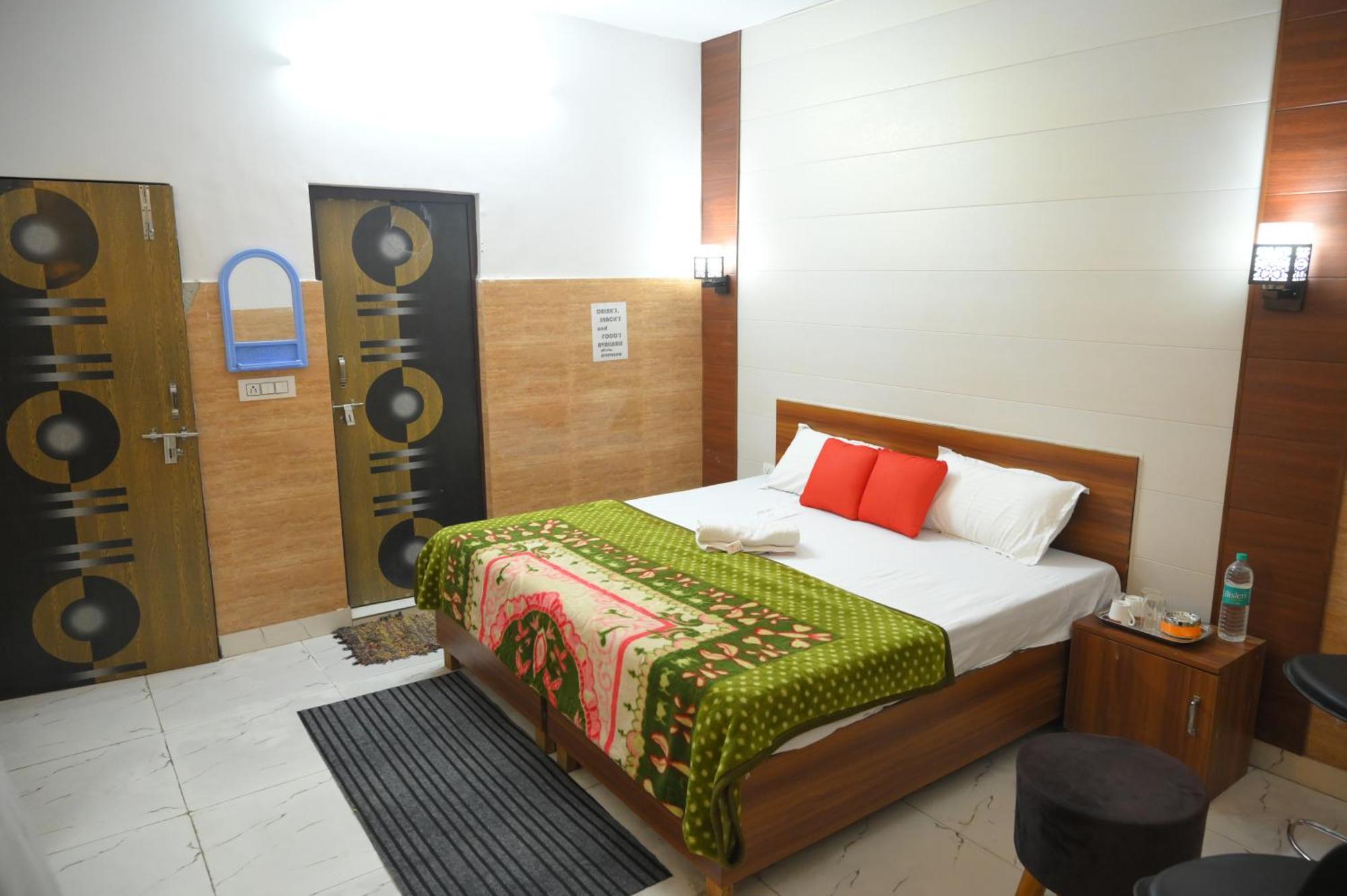 Hotel Starlight Meerut Exterior foto