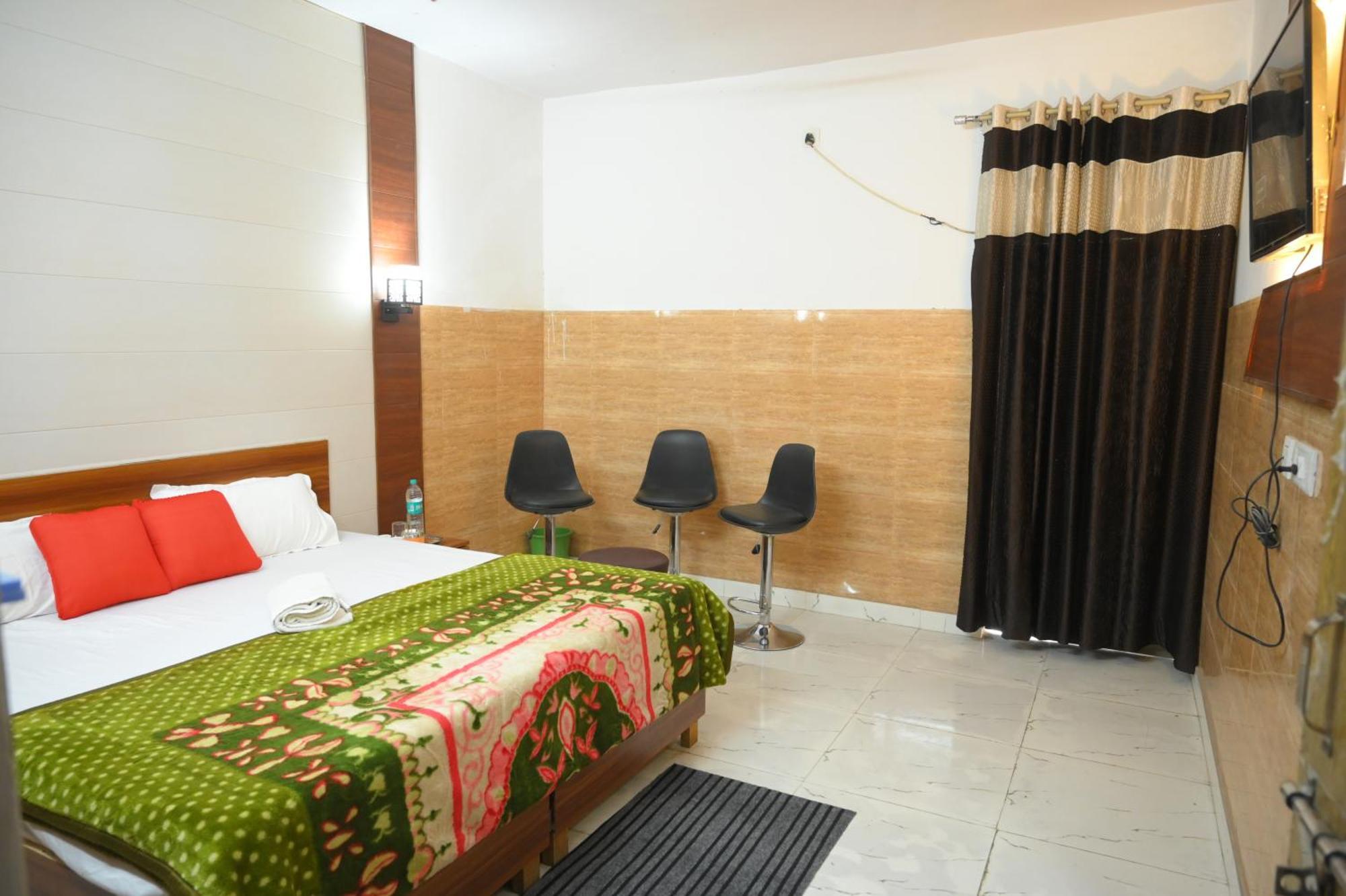 Hotel Starlight Meerut Exterior foto
